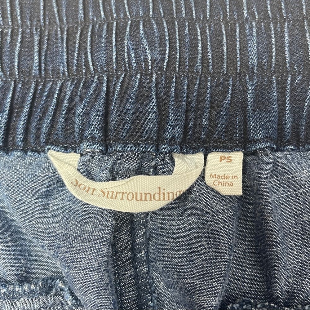 SOFT SURROUNDINGS women's soft blue tencel denim button cropped pants, size S P - Picture 2 of 13